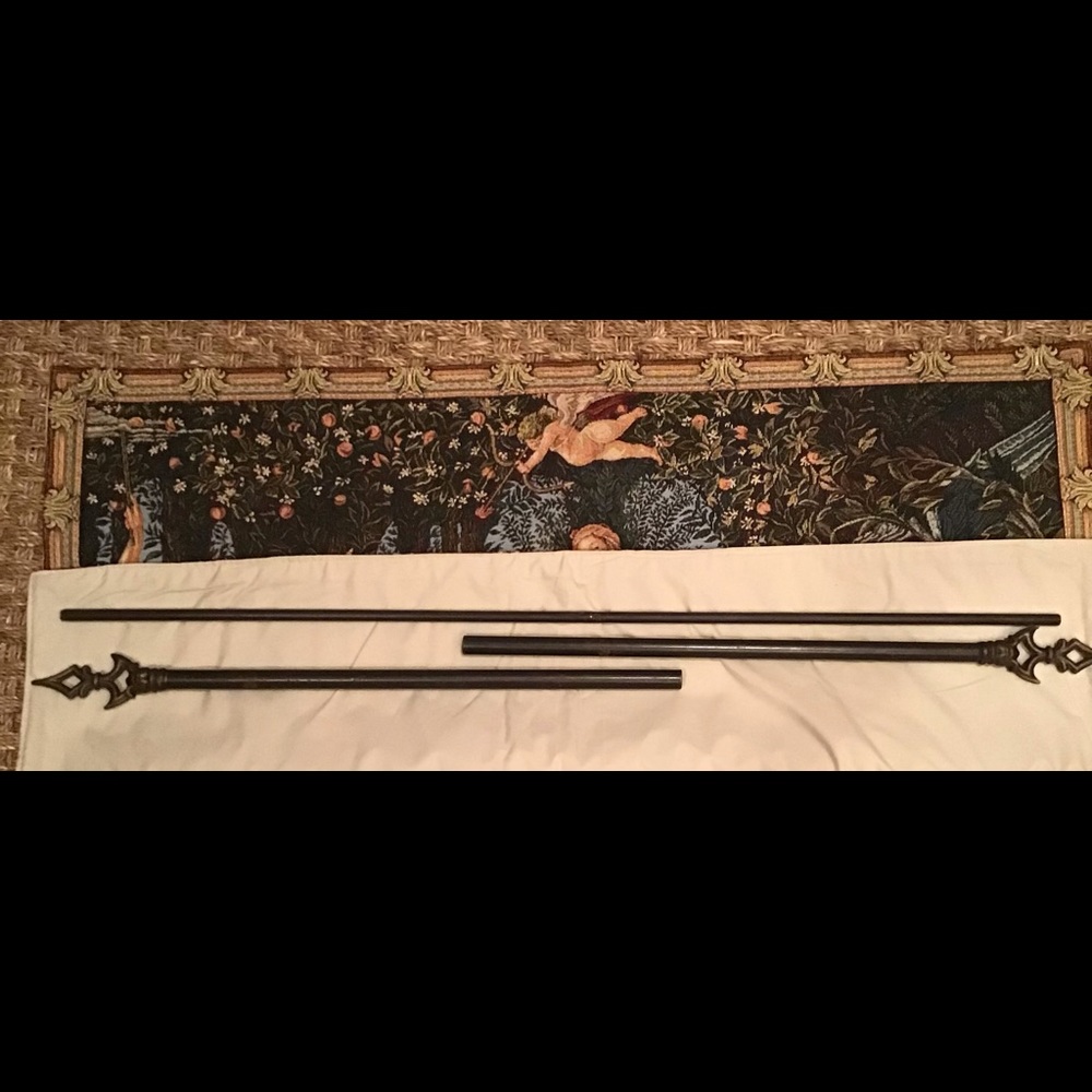 Metal rod for hanging tapestry